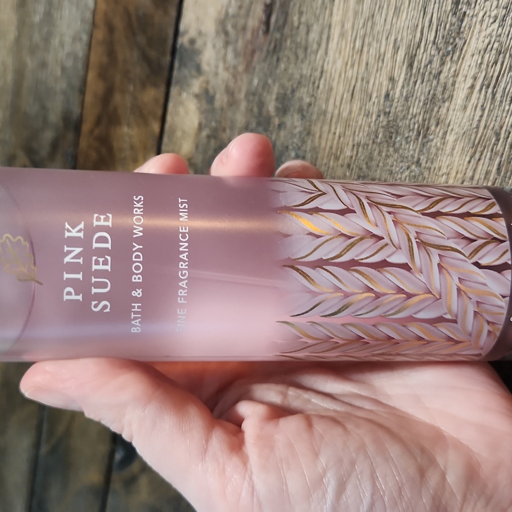 B&BW Pink Suede 🩷 Fragrance Mist, 95% full, Discontinued scent, Genuine mist